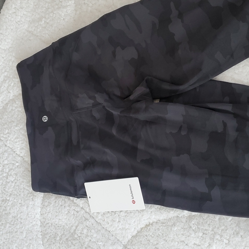 Lulu Groove Super-High-Rise Flared Pant Nulu Heritage 365 Camo Deep Coal Multi - Picture 12 of 17
